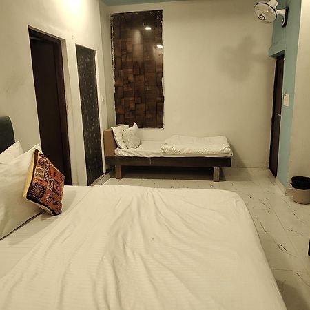 Rudraksha Inn Mount Abu Esterno foto