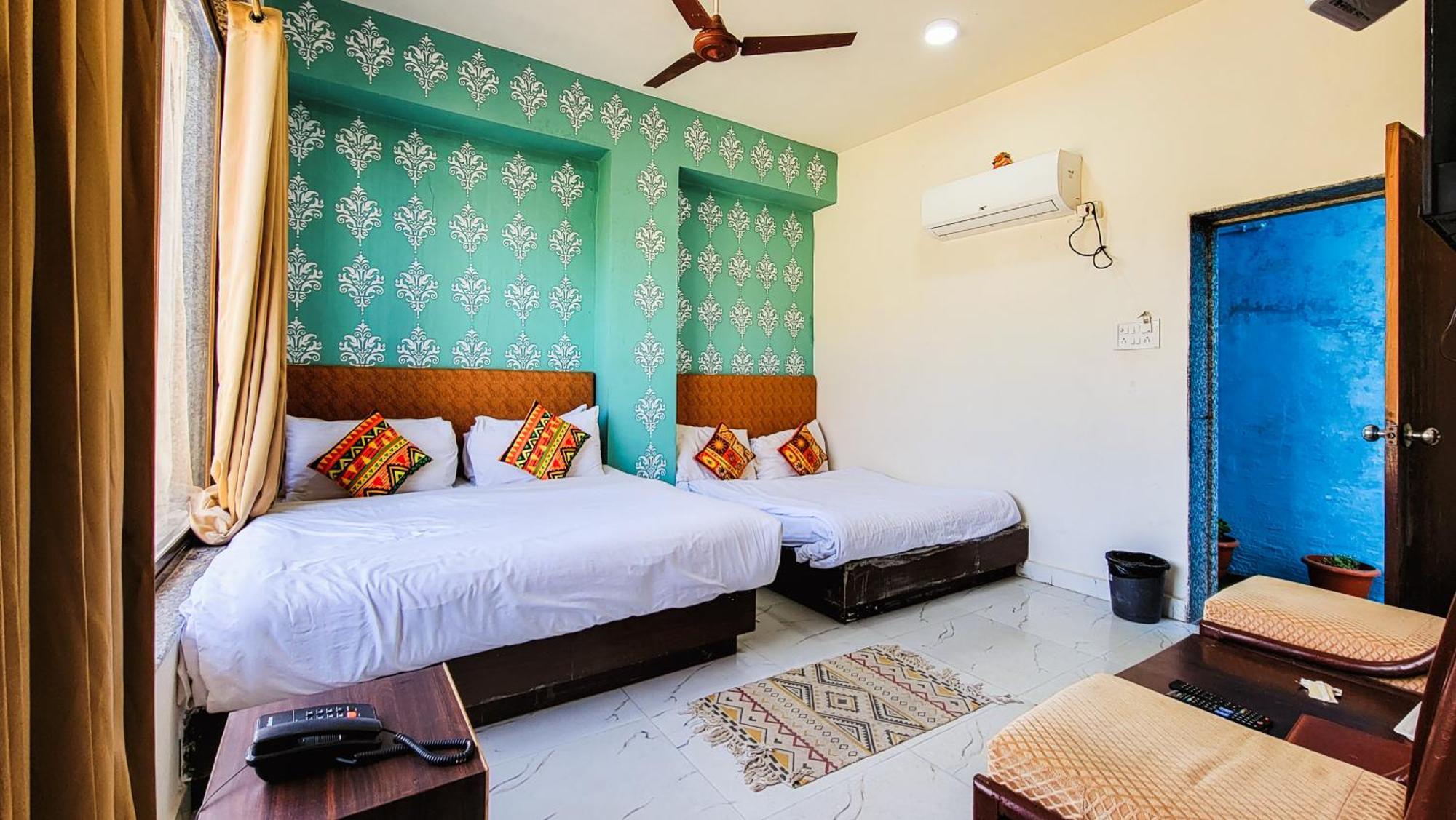 Rudraksha Inn Mount Abu Esterno foto