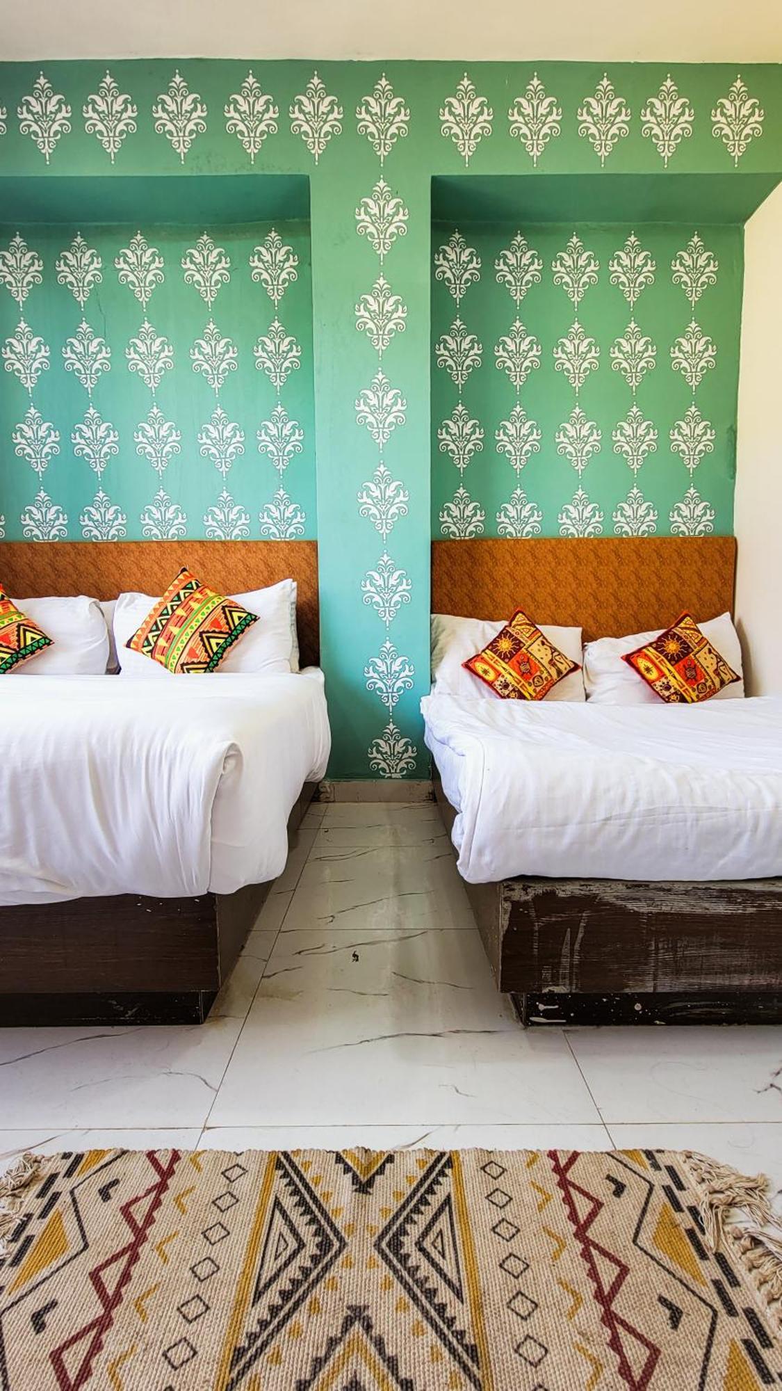 Rudraksha Inn Mount Abu Esterno foto