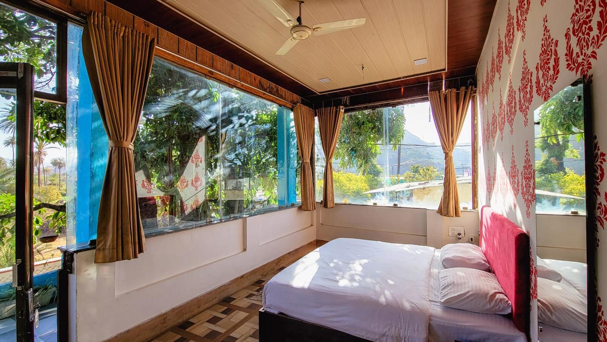 Rudraksha Inn Mount Abu Esterno foto
