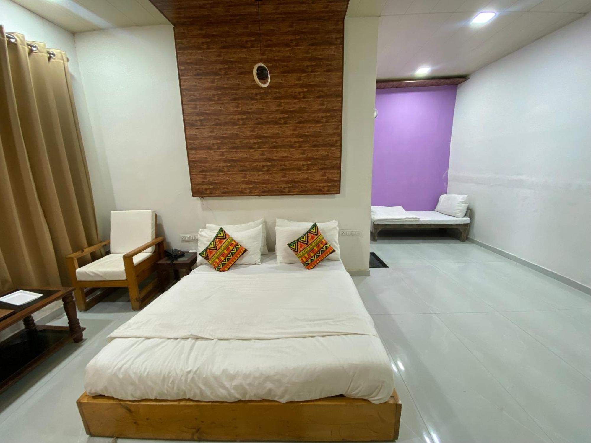 Rudraksha Inn Mount Abu Esterno foto