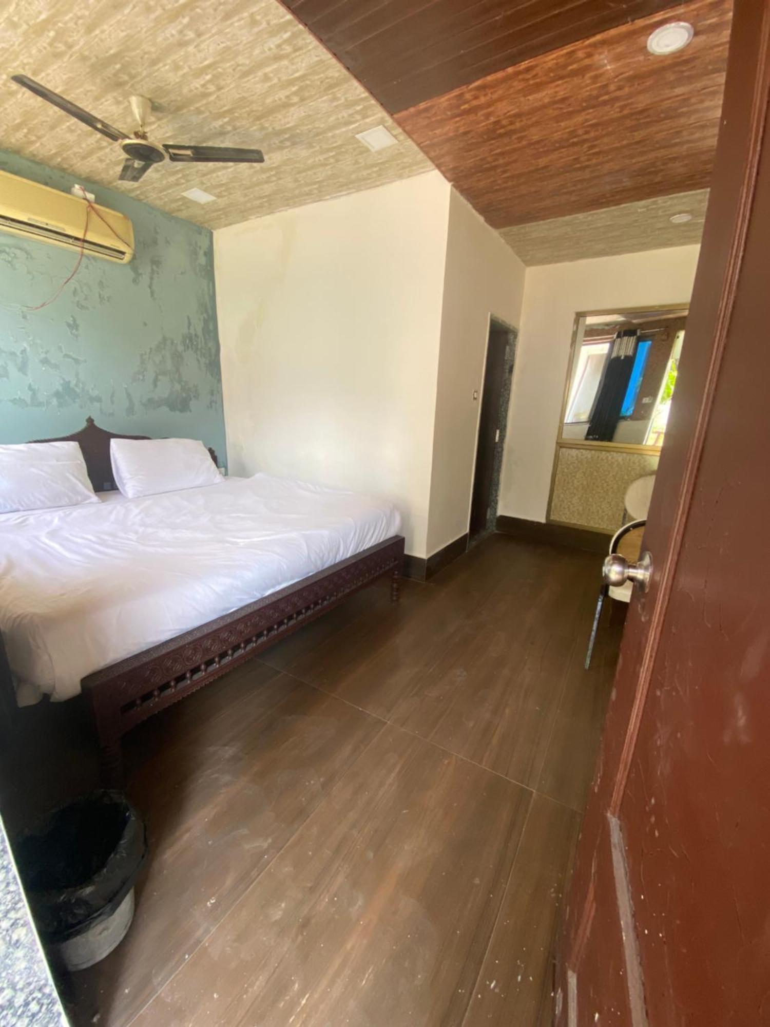 Rudraksha Inn Mount Abu Esterno foto